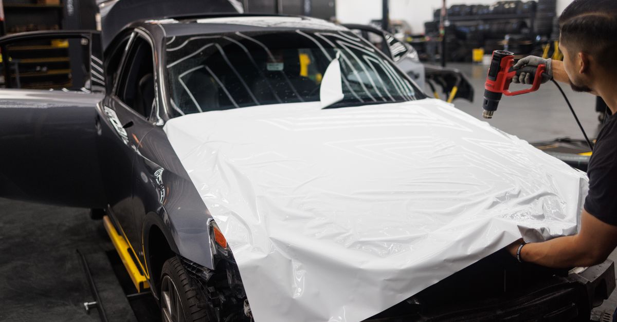Layering Methods for Complex Vehicle Wrap Designs