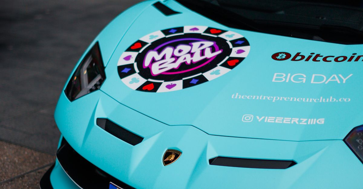 The Importance of Stretching Vinyl During Application