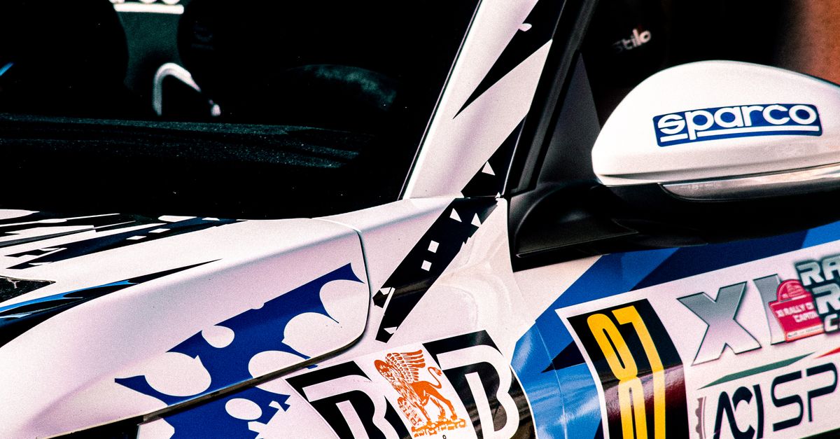 The Role of Vehicle Wraps in Driving Local Customer Engagement